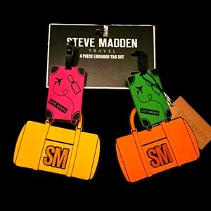 🎄  NWT Steve Madden luggage tags 4 PC set